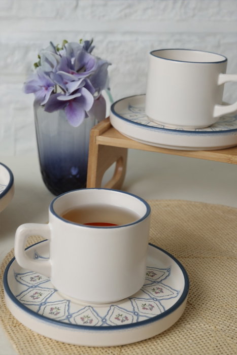 Hermia Juego de tazas de té y platillos de cerámica, 12 piezas, Azul y blanco Hermia Juego de tazas de té y platillos de cerámica, 12 piezas, Azul y blanco